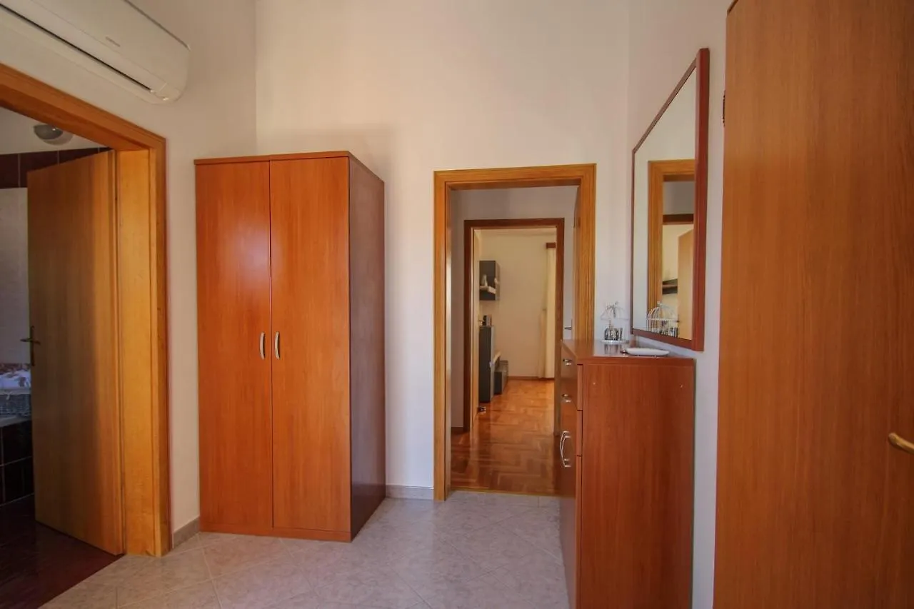 Apartment Nada Pula Croatia