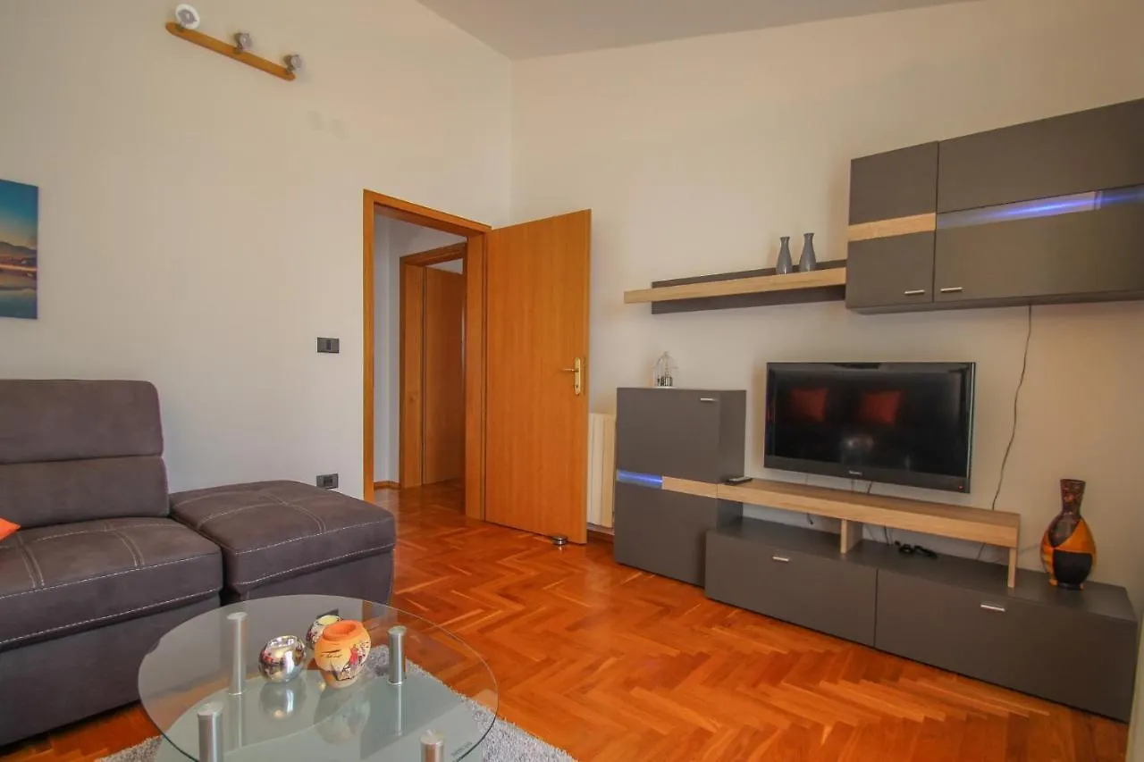 Apartment Nada Pula