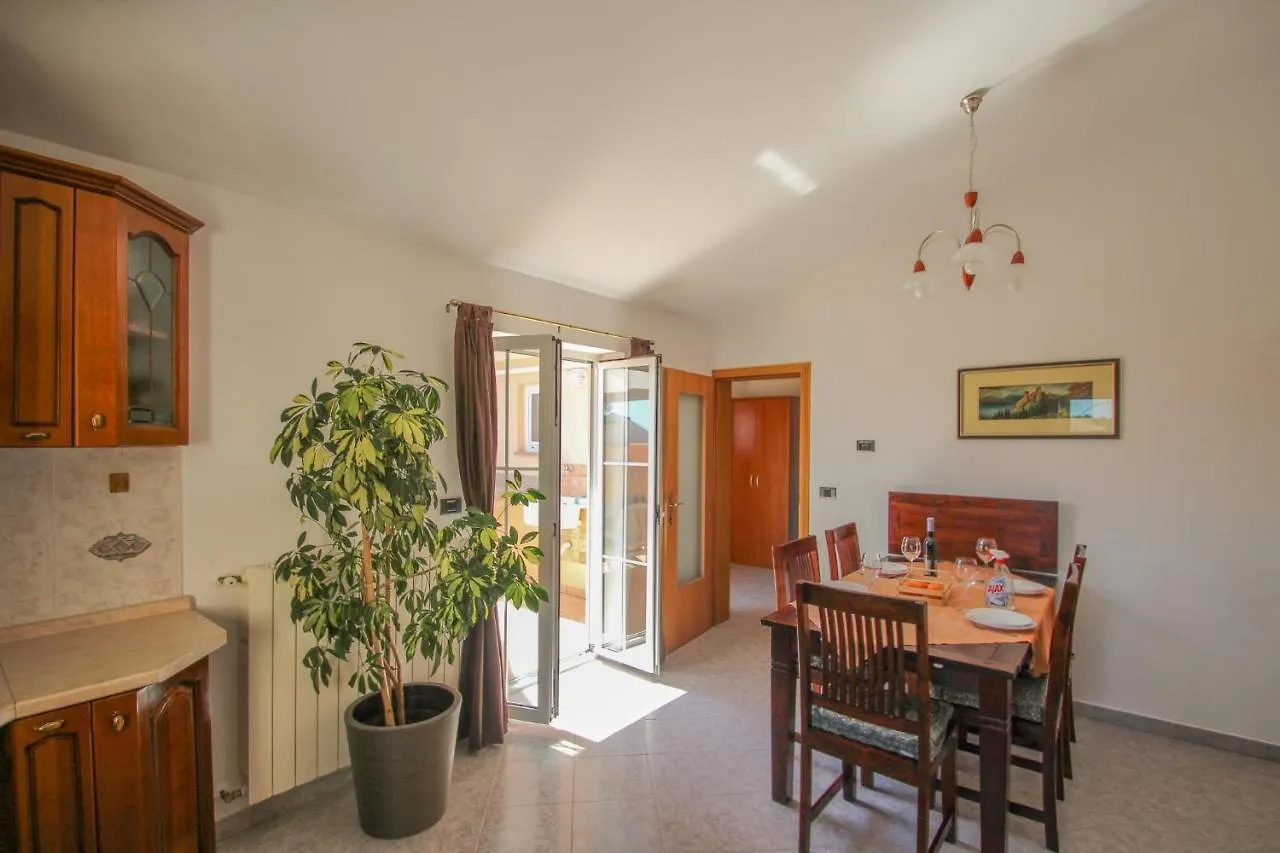 Apartment Nada Pula Croatia