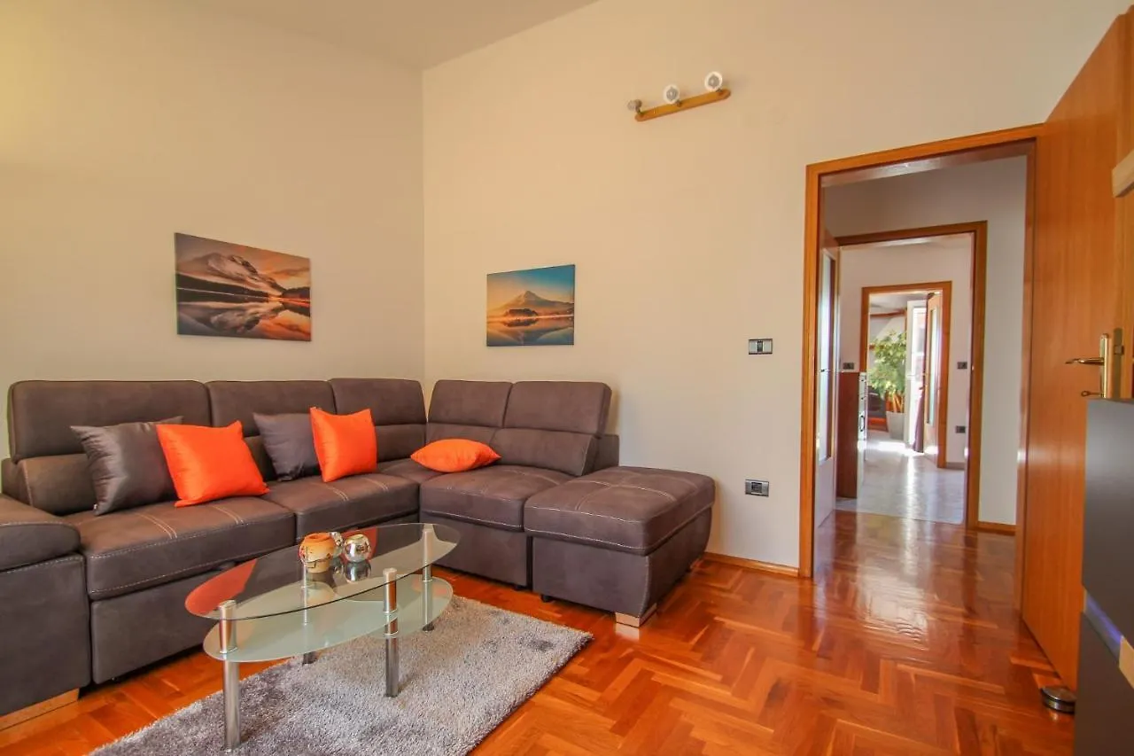 Apartment Nada Pula