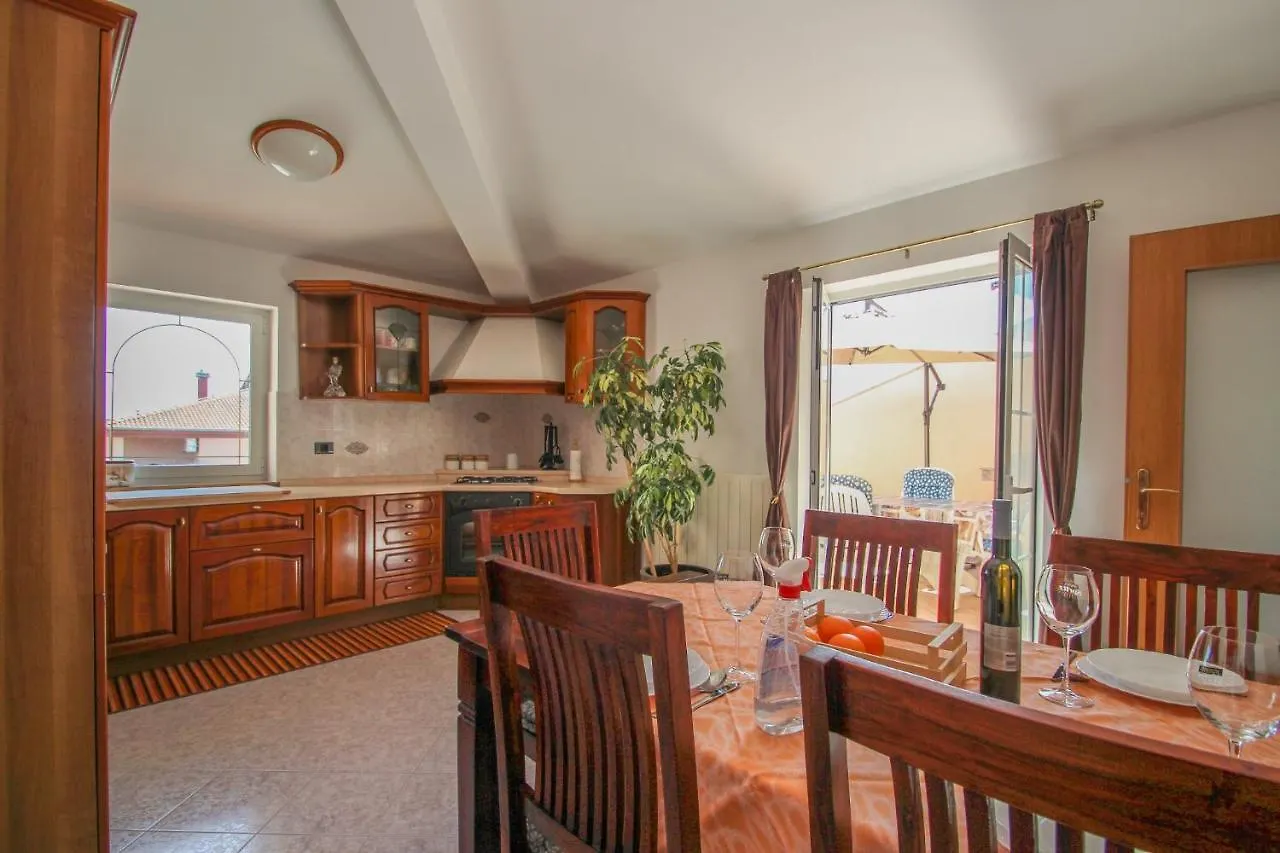 Apartment Nada Pula