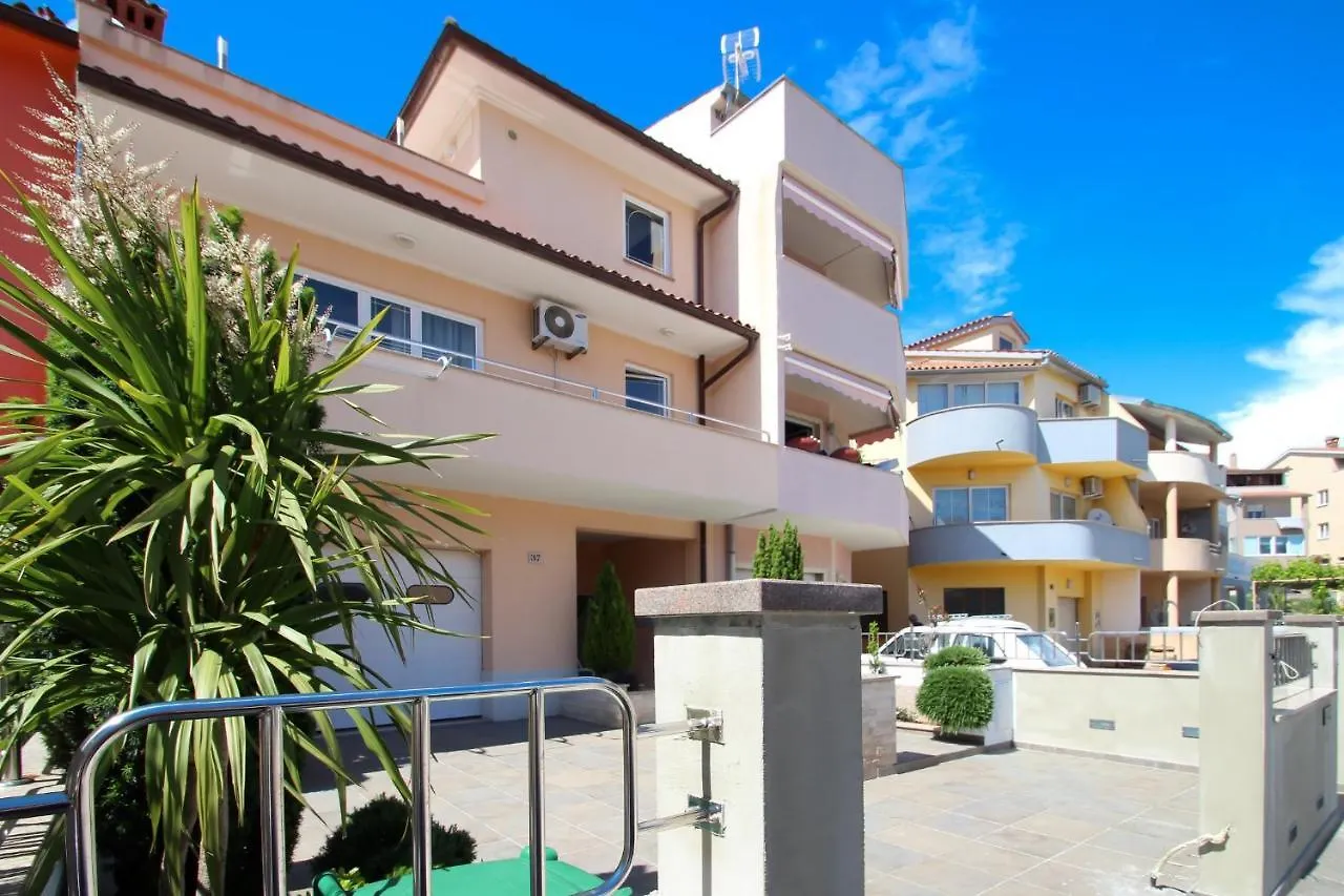 Apartment Nada Pula